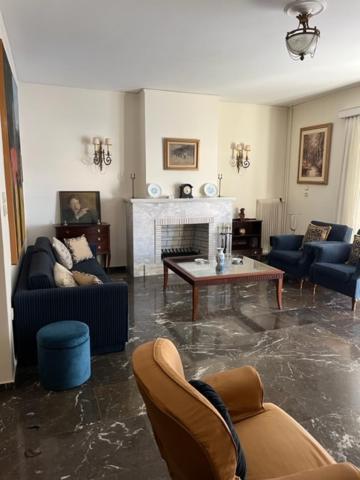 Spacious And Sunny Appartment In Cholargos Athen Eksteriør bilde