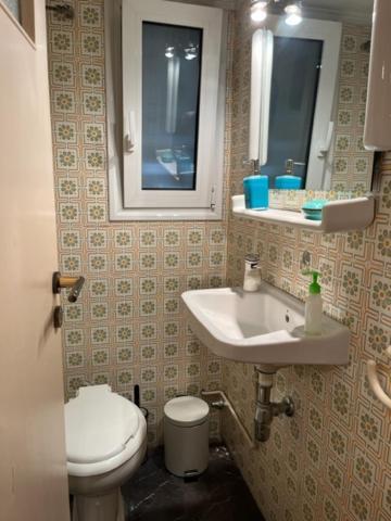 Spacious And Sunny Appartment In Cholargos Athen Eksteriør bilde